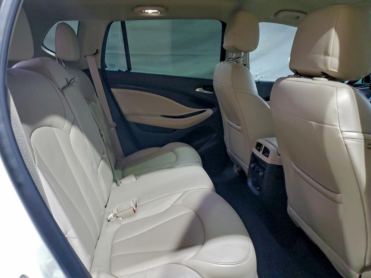 Buick Envision Essence Image 12