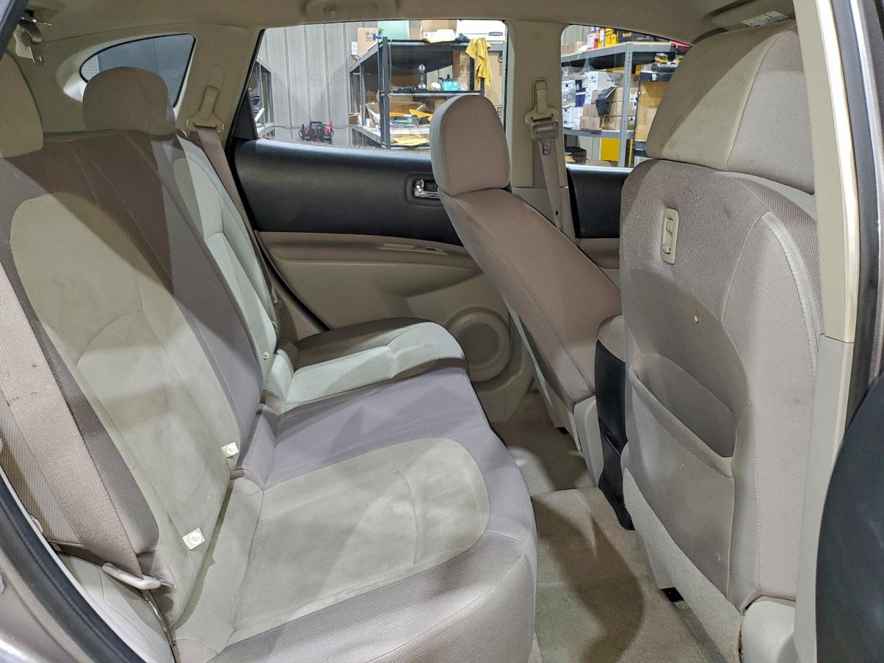 Nissan Rogue S Image 8