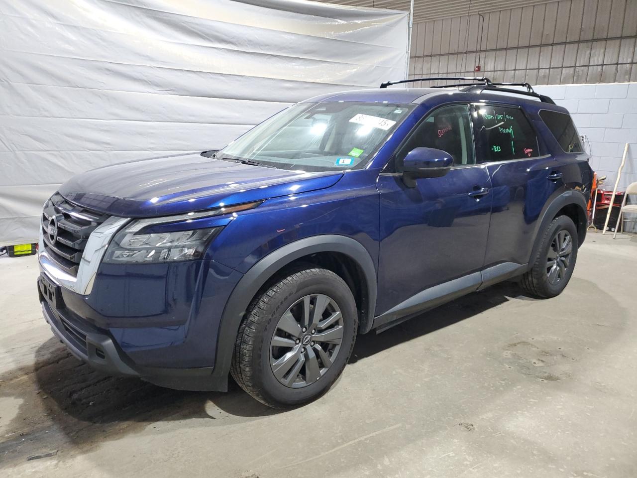 Nissan Pathfinder Sv Image 1