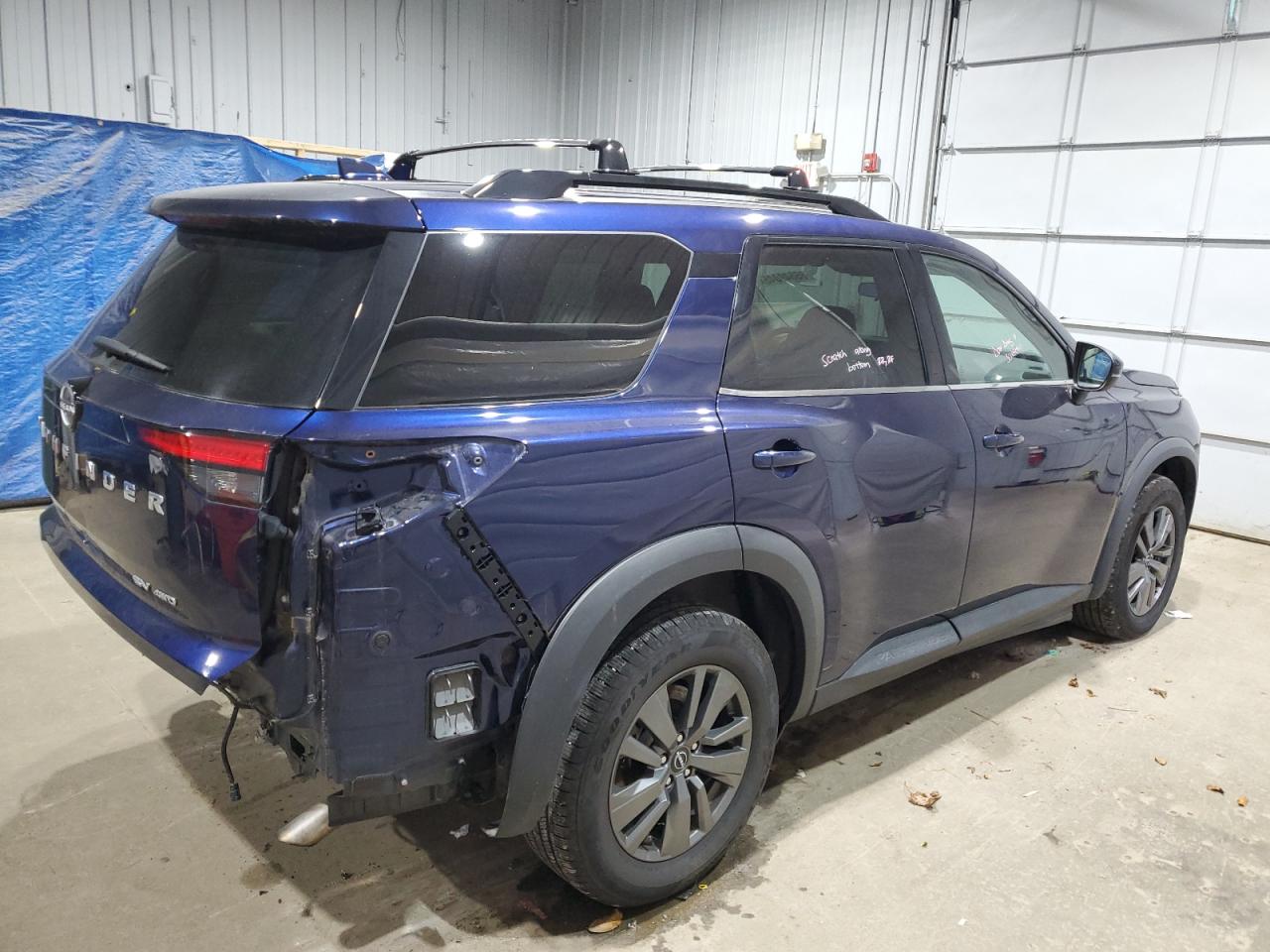 Nissan Pathfinder Sv Image 9