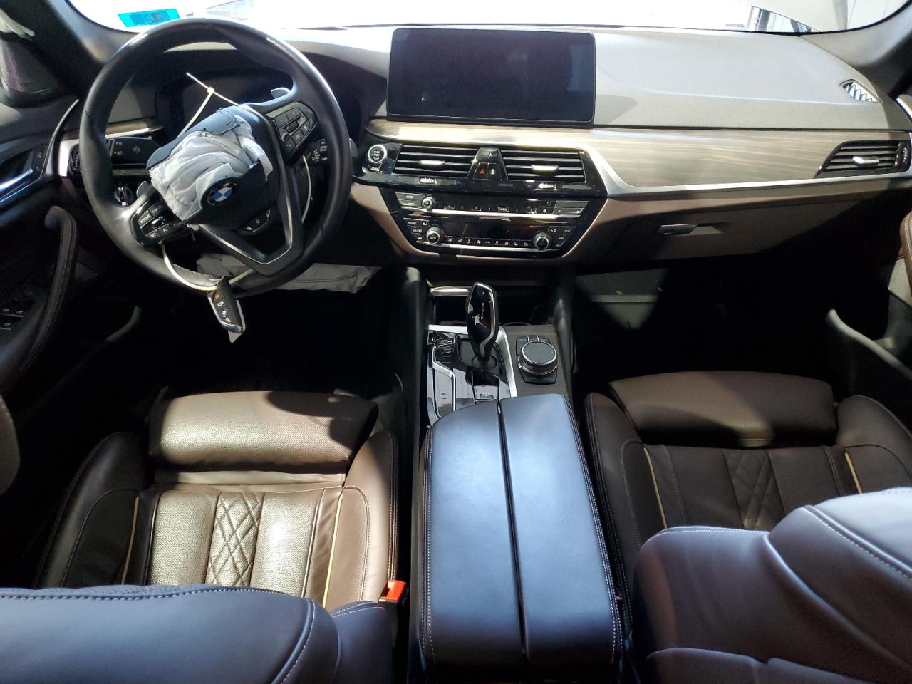 BMW 5 Series Xi Image 8