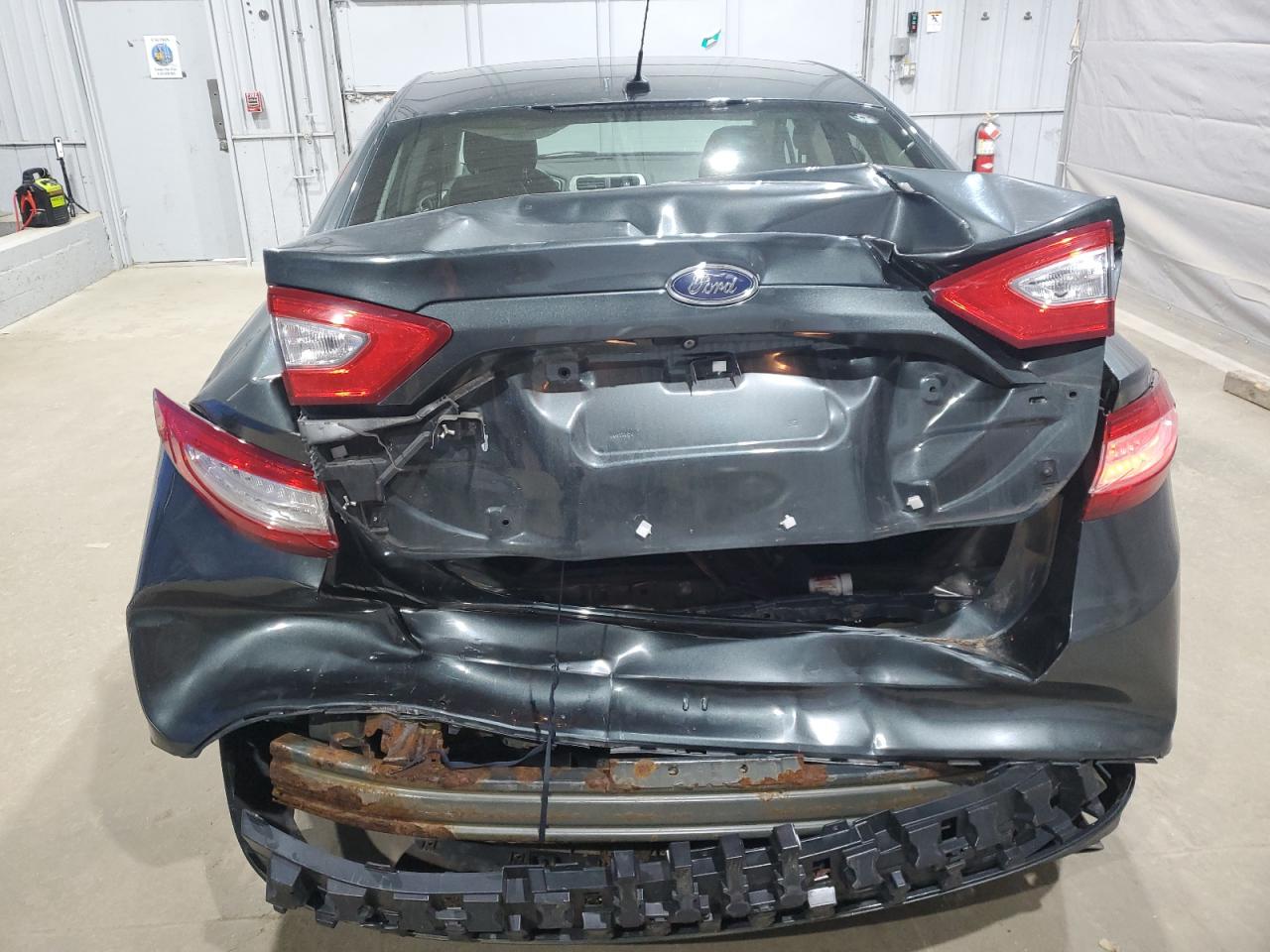 Ford Fusion Se Hybrid Image 2