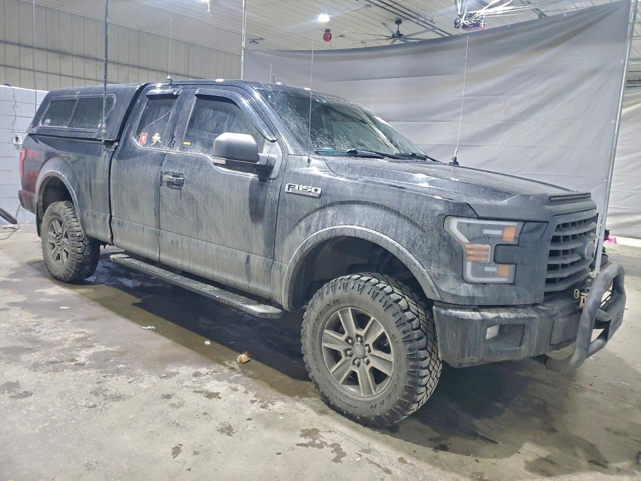 Ford F-150 Super Cab Image 11