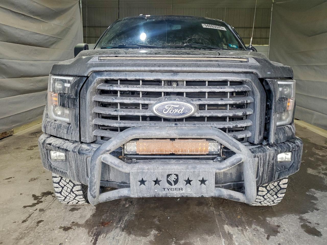 Ford F-150 Super Cab Image 12