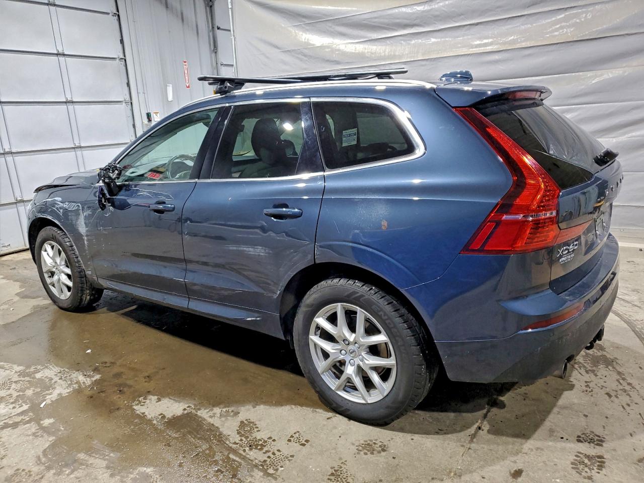 Volvo XC60 T5 Momentum Image 2