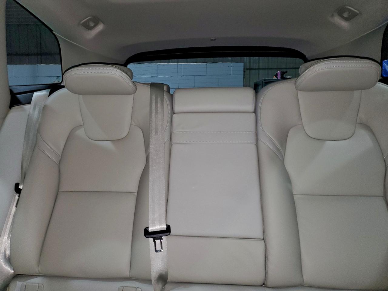 Volvo XC60 T5 Momentum Image 6