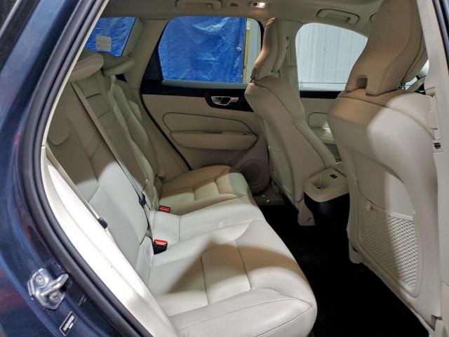 Volvo XC60 T5 Momentum Image 9