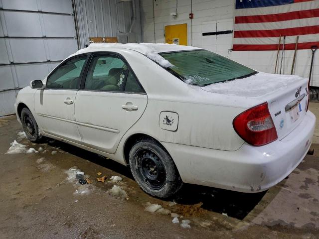 Toyota Camry Le Image 3