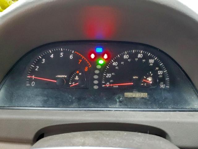 Toyota Camry Le Image 9