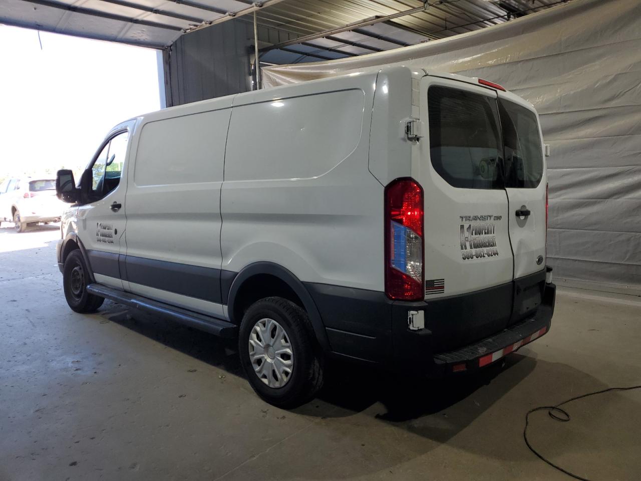 Ford Transit T-250 Image 3