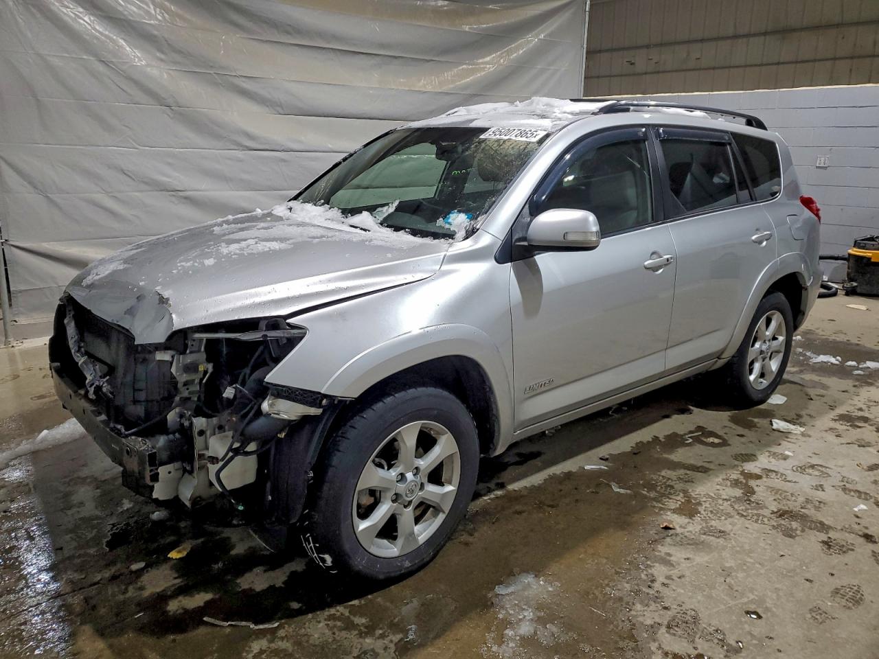 Toyota RAV4 Limited Image 1