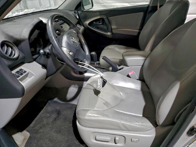 Toyota RAV4 Limited Image 8