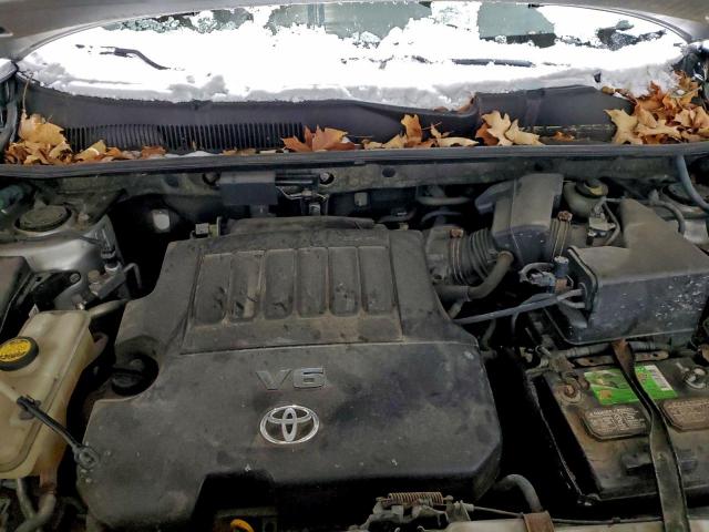 Toyota RAV4 Limited Image 6