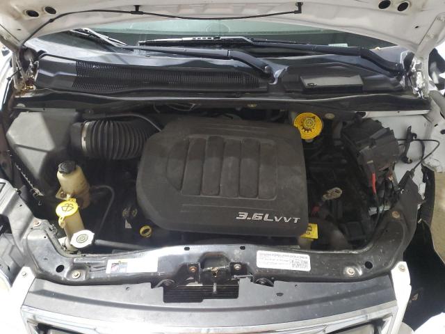 Chrysler Minivan Touring Image 10