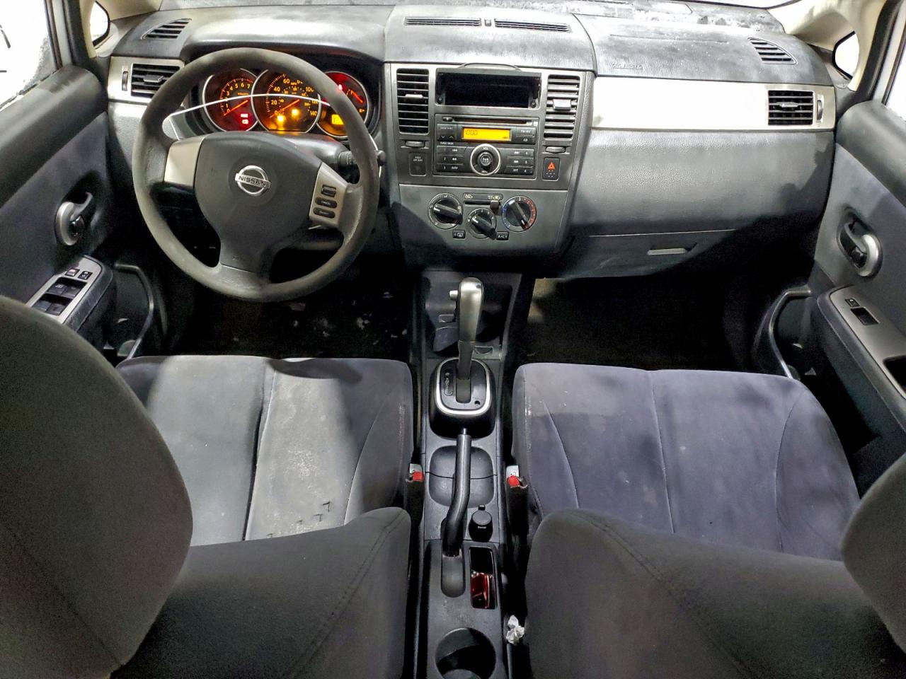 Nissan Versa S Image 2