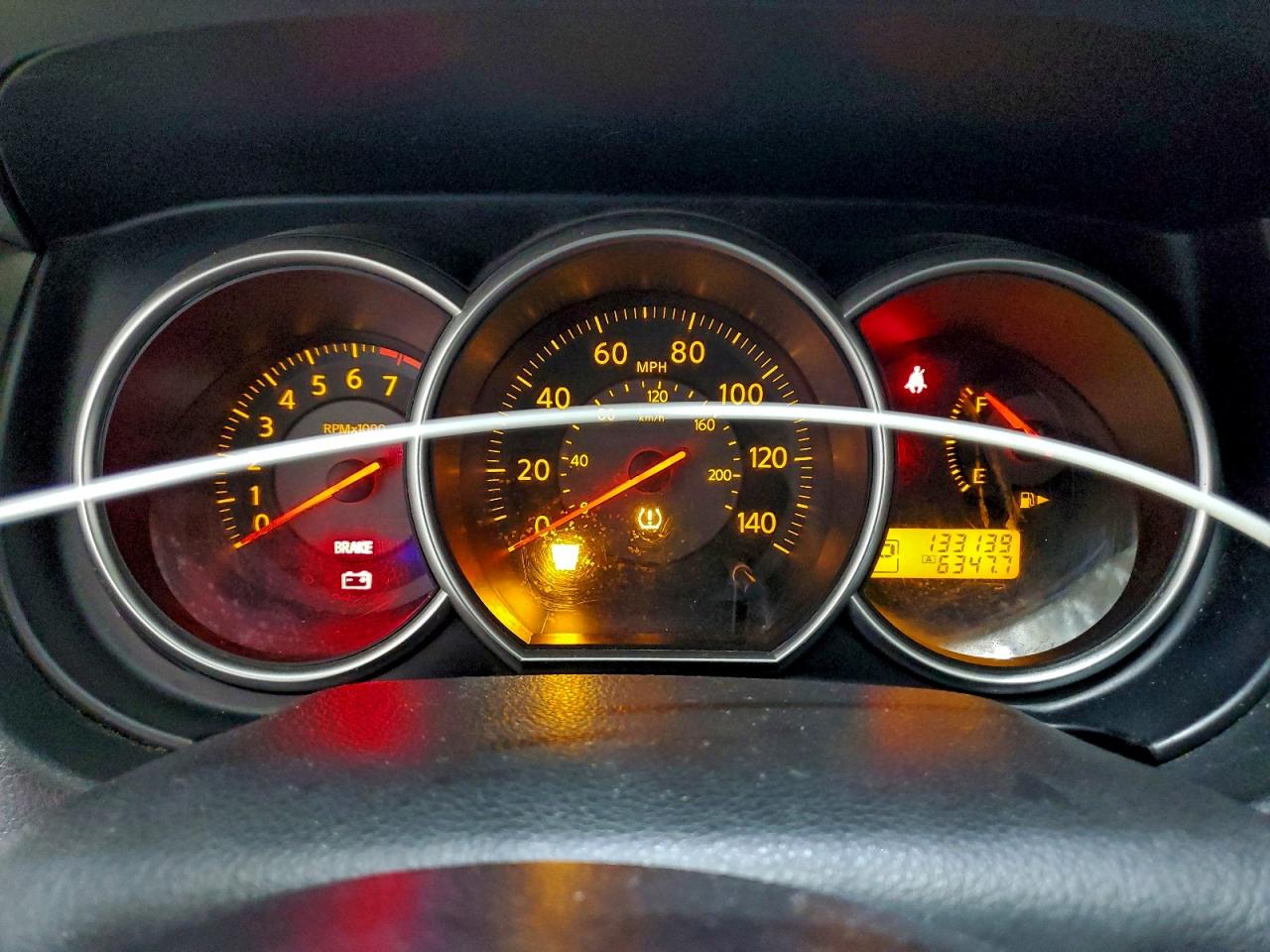 Nissan Versa S Image 12