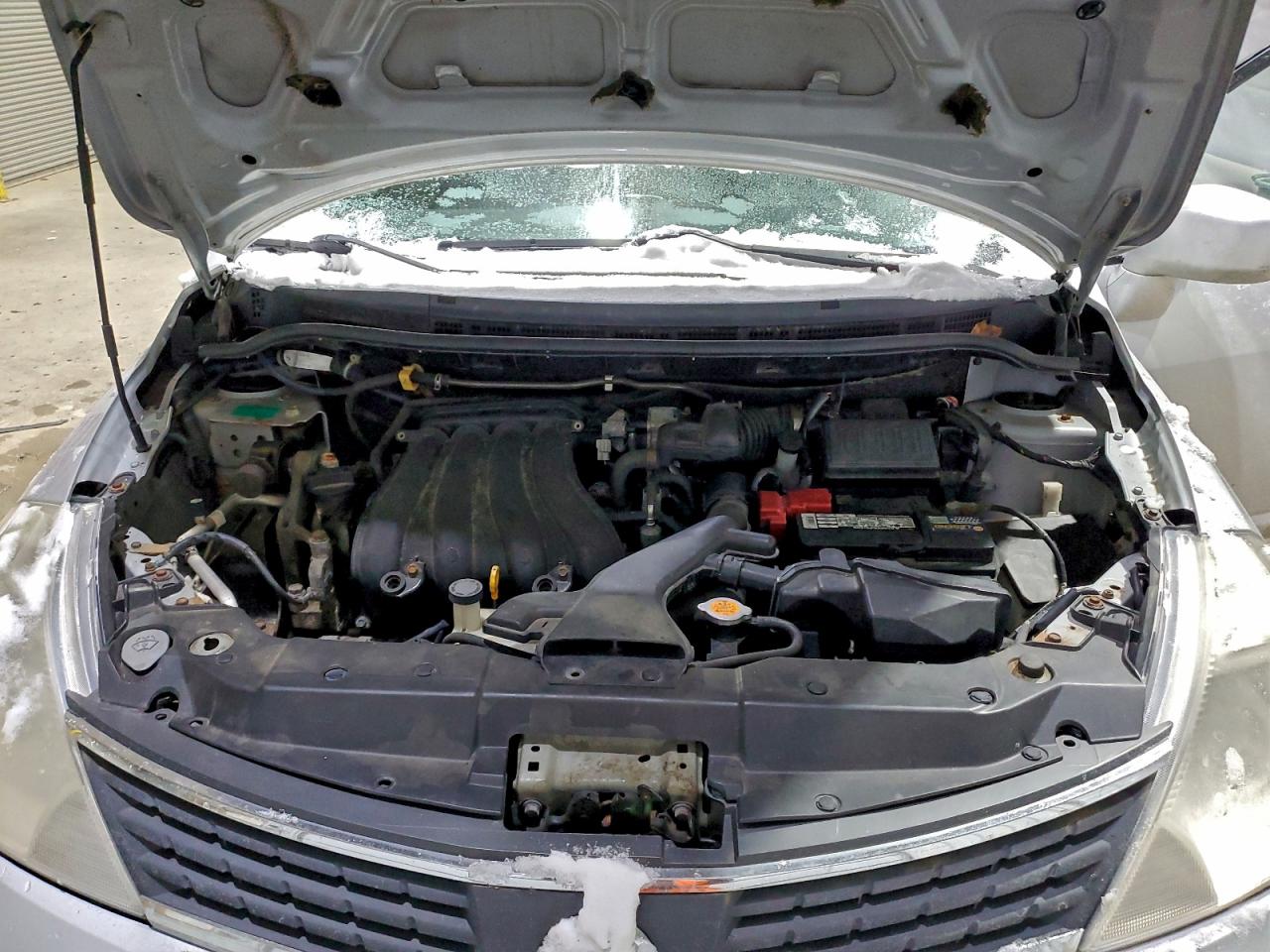 Nissan Versa S Image 7