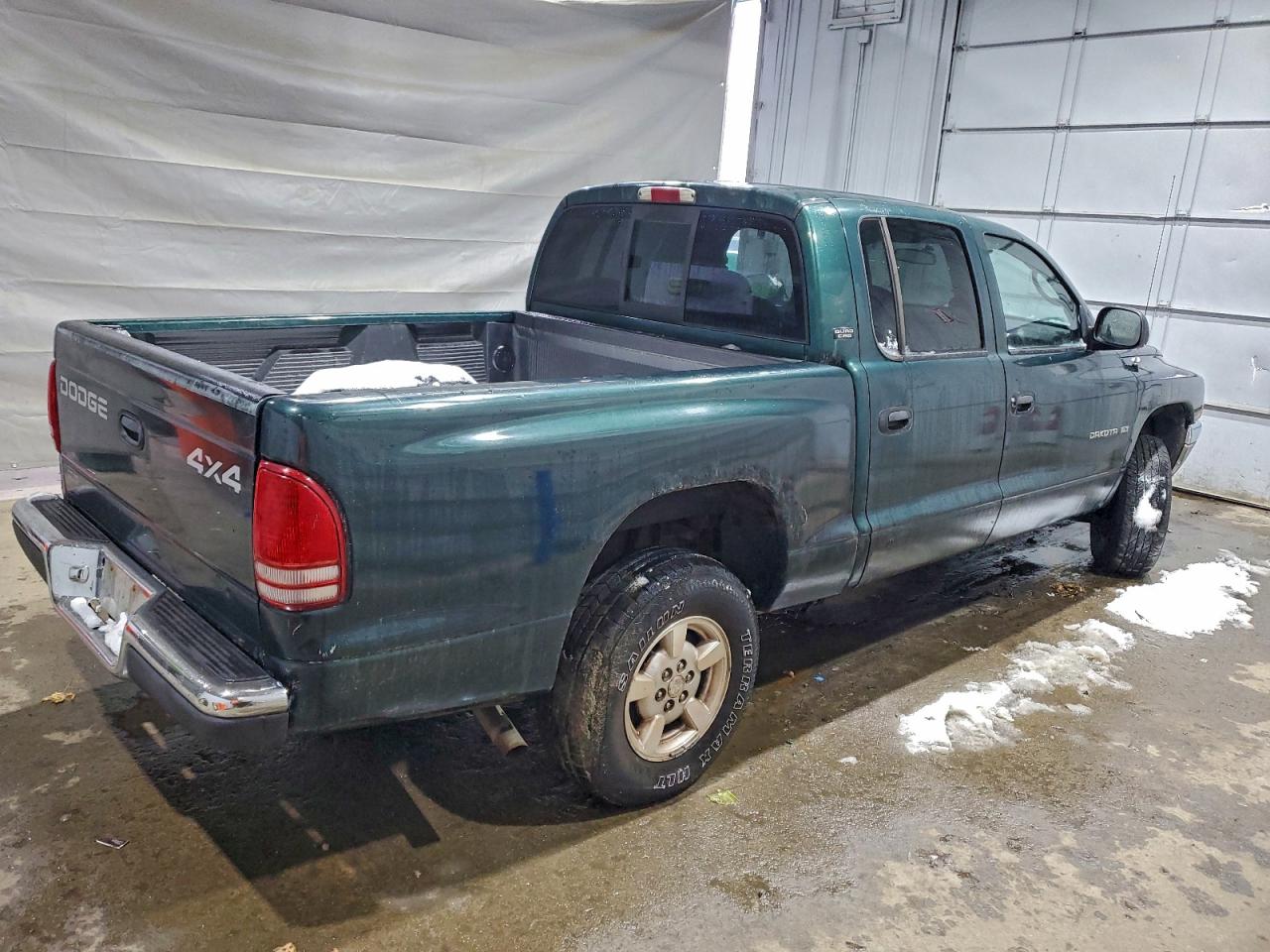 Dodge Dakota Quad Image 2