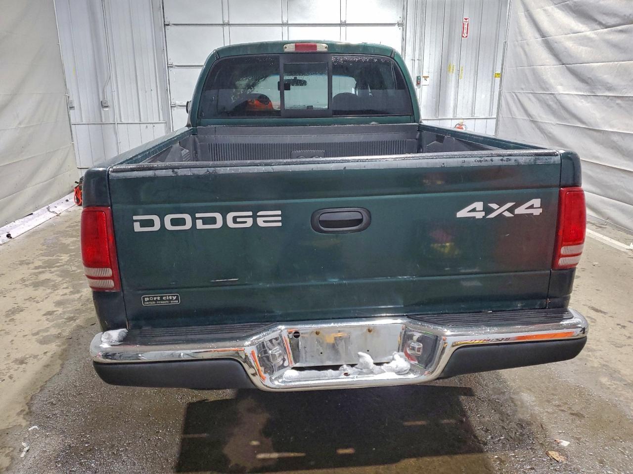 Dodge Dakota Quad Image 6