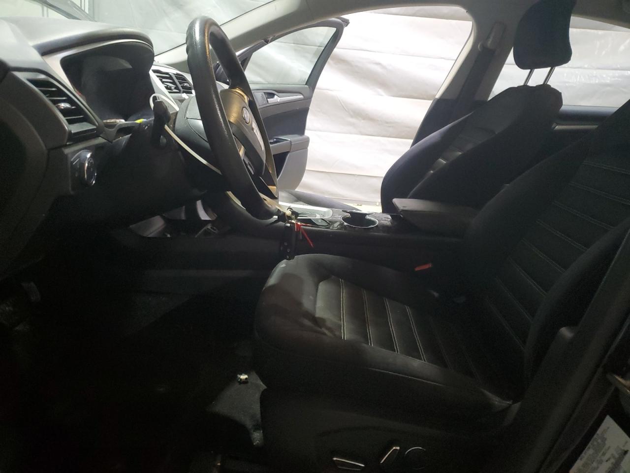 Ford Fusion Se Image 6