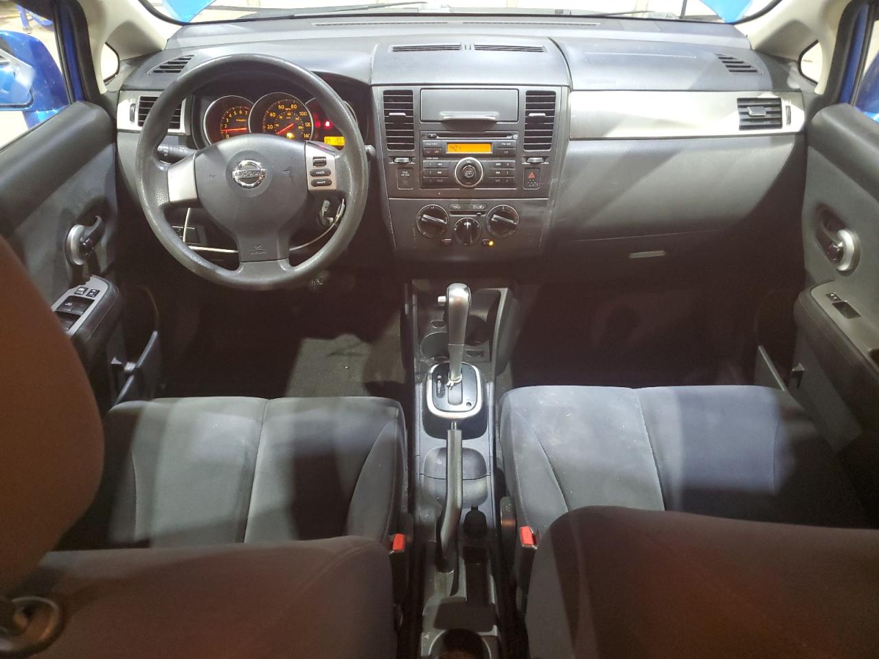 Nissan Versa S Image 7
