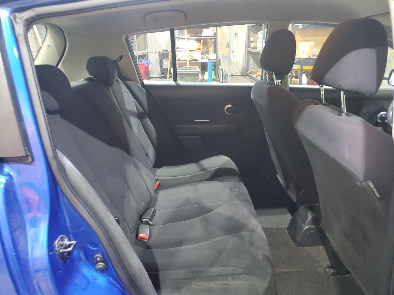 Nissan Versa S Image 13