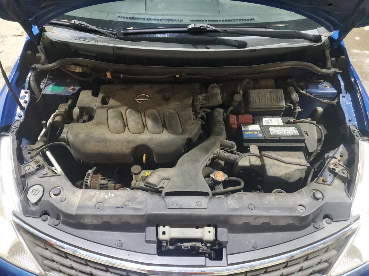 Nissan Versa S Image 8