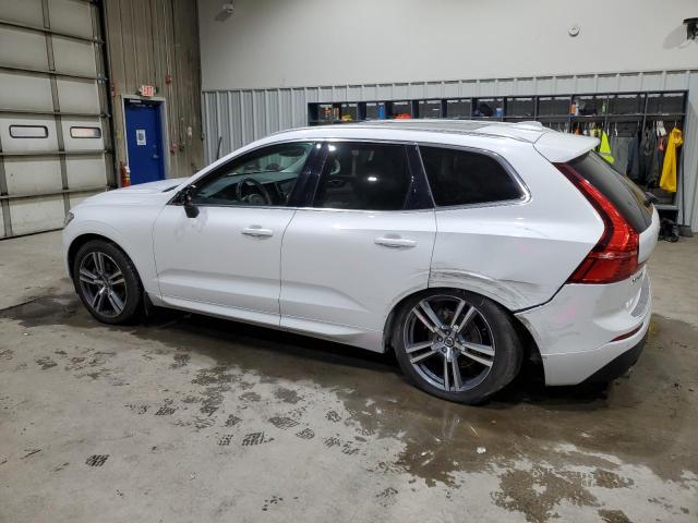 Volvo XC60 T5 Momentum Image 3