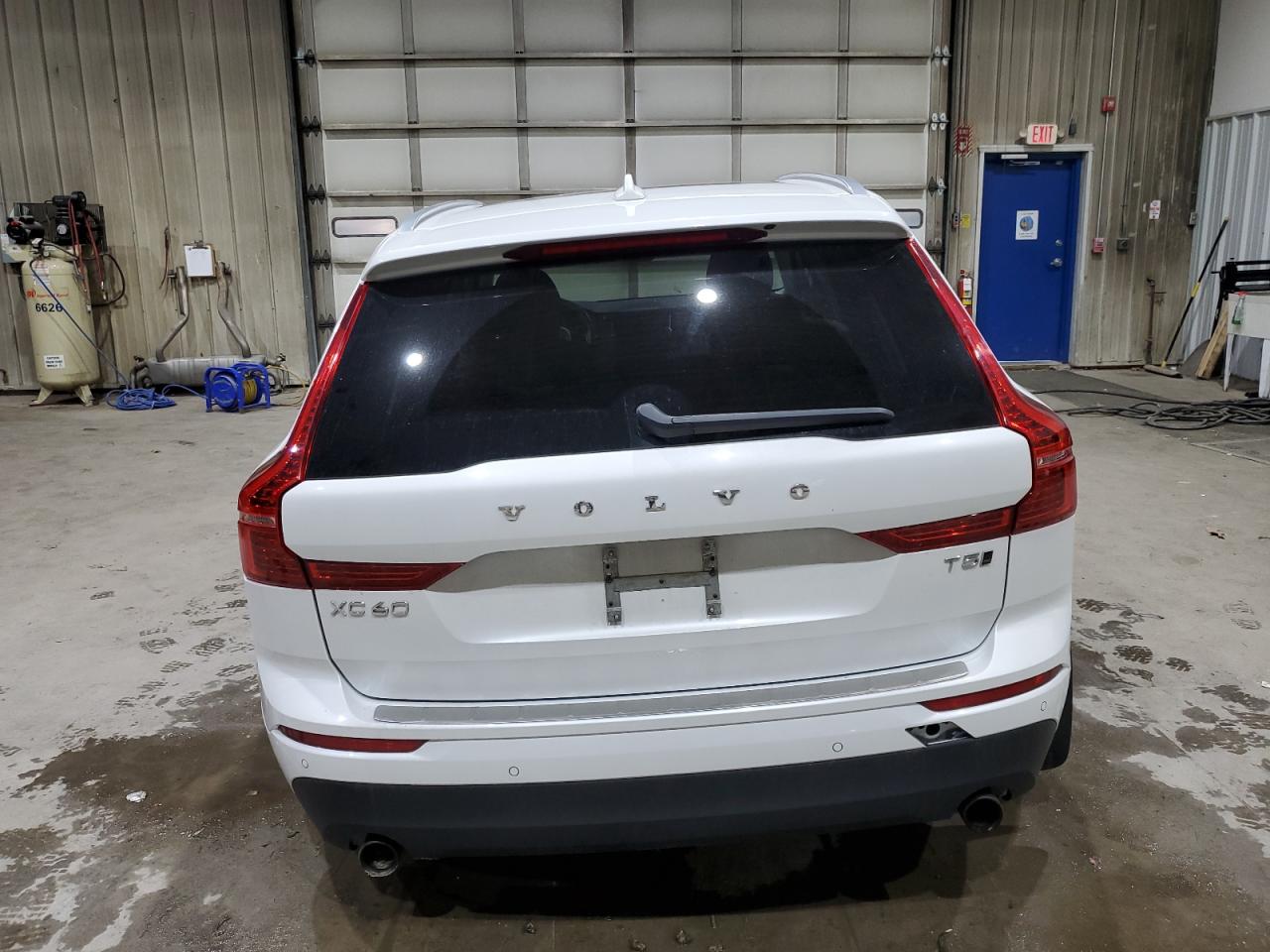 Volvo XC60 T5 Momentum Image 9