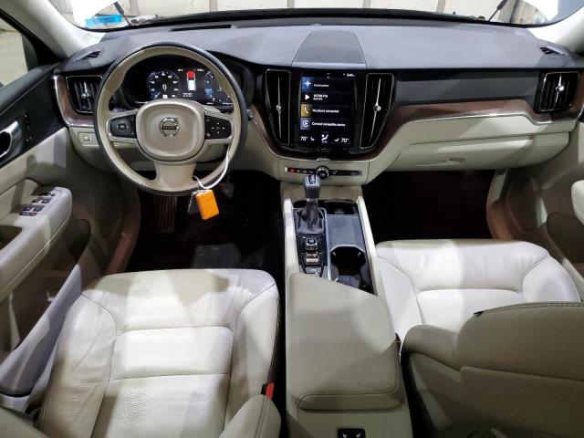Volvo XC60 T5 Momentum Image 5
