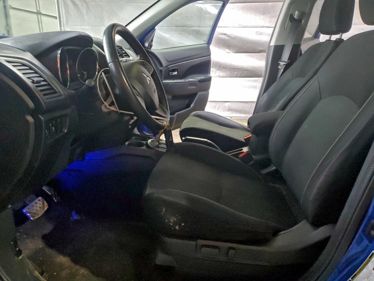 Mitsubishi Outlander Se Image 7