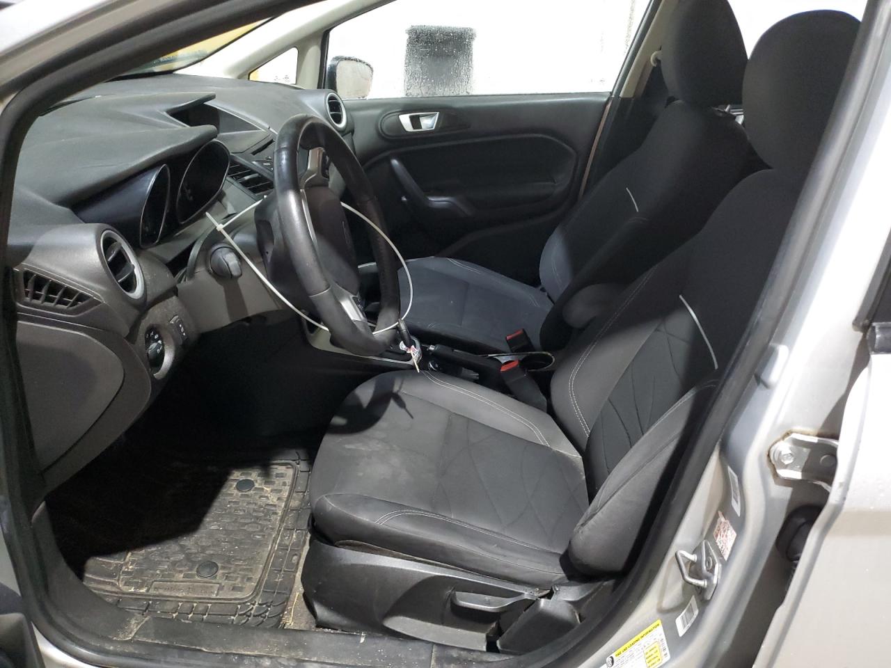 Ford Fiesta Se Image 6