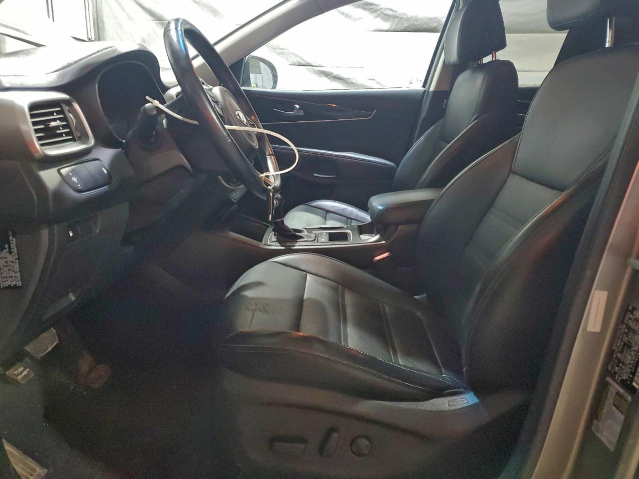 Kia Sorento Lx Image 12