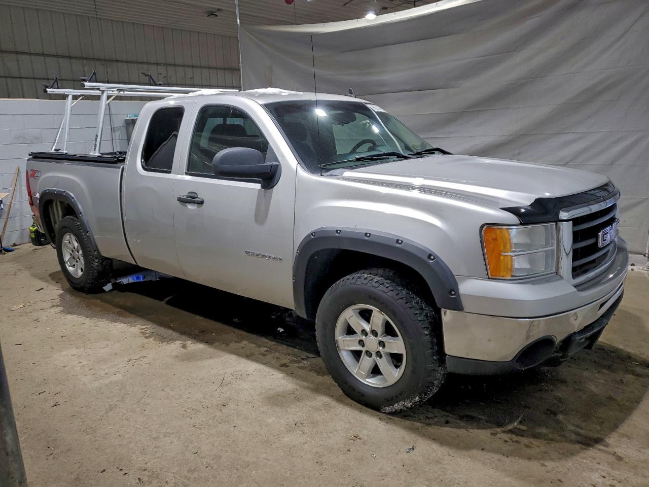 GMC Sierra K1500 Sle Image 2