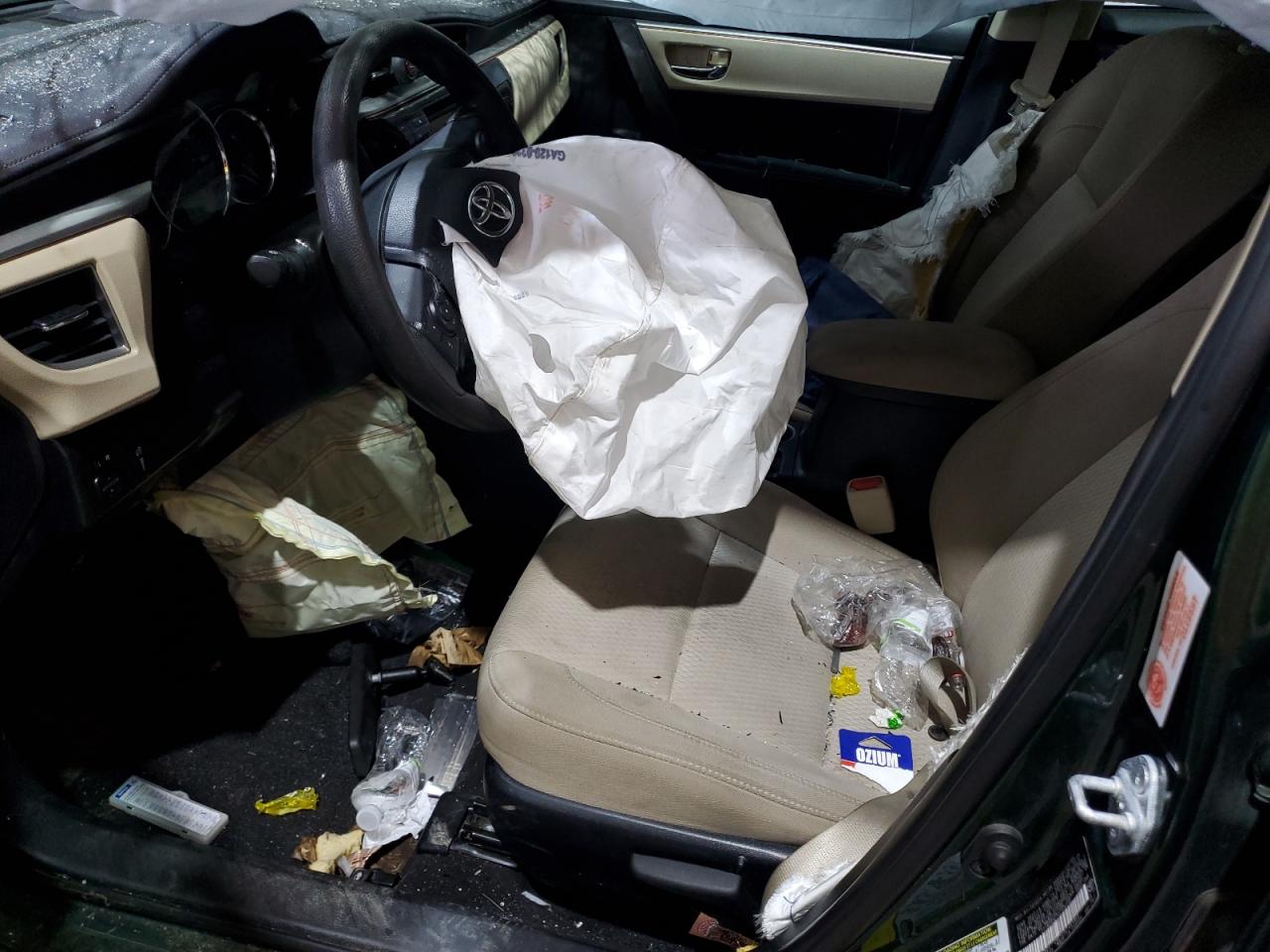 Toyota Corolla L Image 12