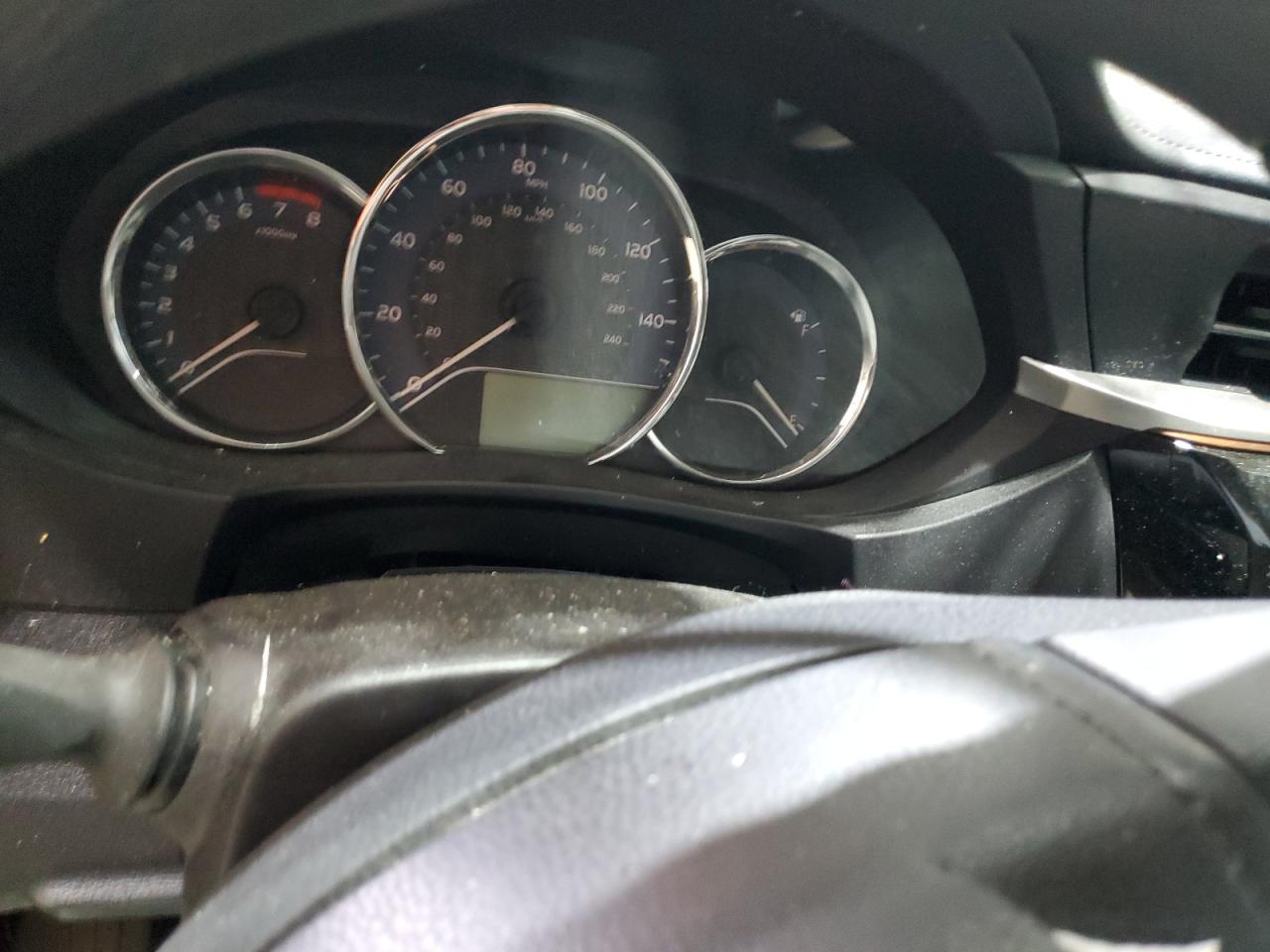 Toyota Corolla L Image 2