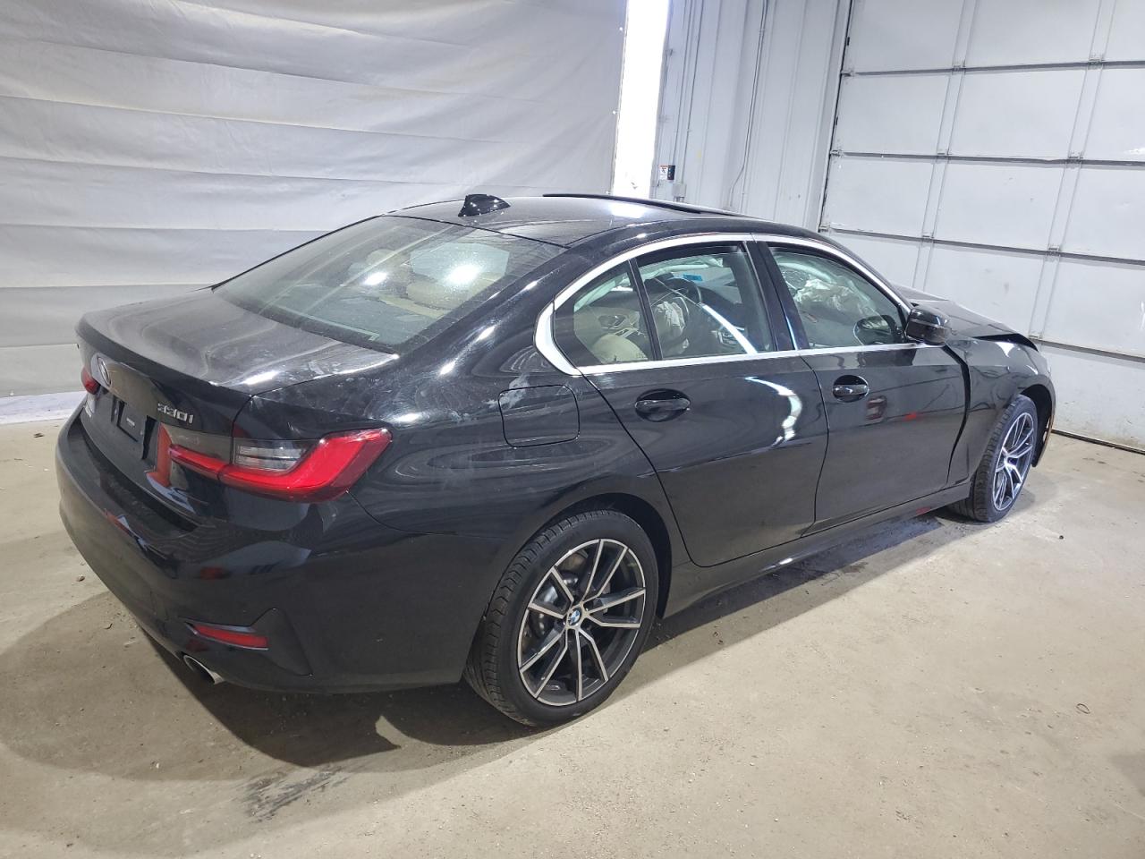 BMW 3 Series Image 11