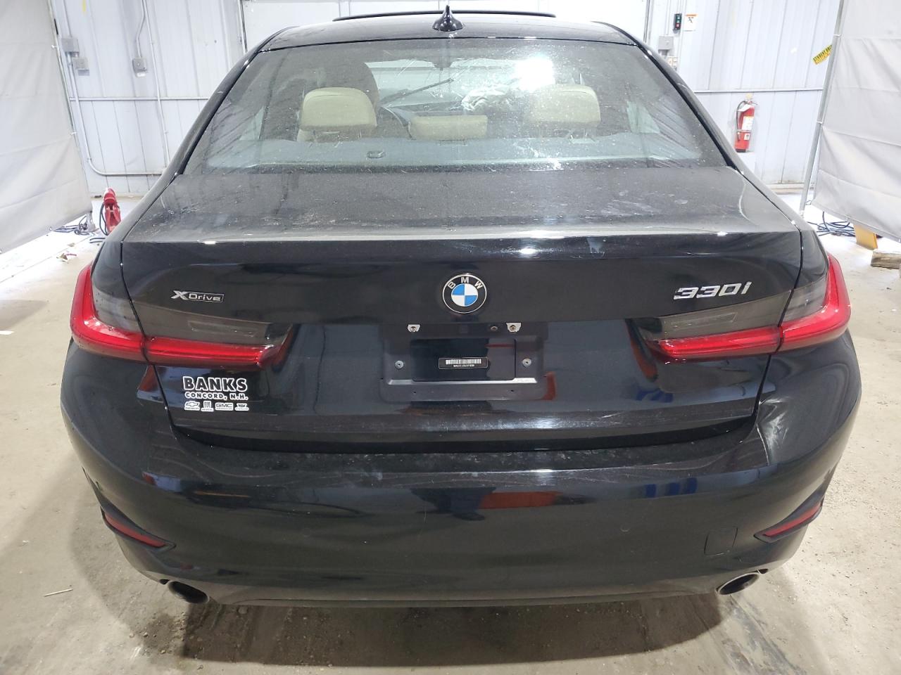 BMW 3 Series Image 8