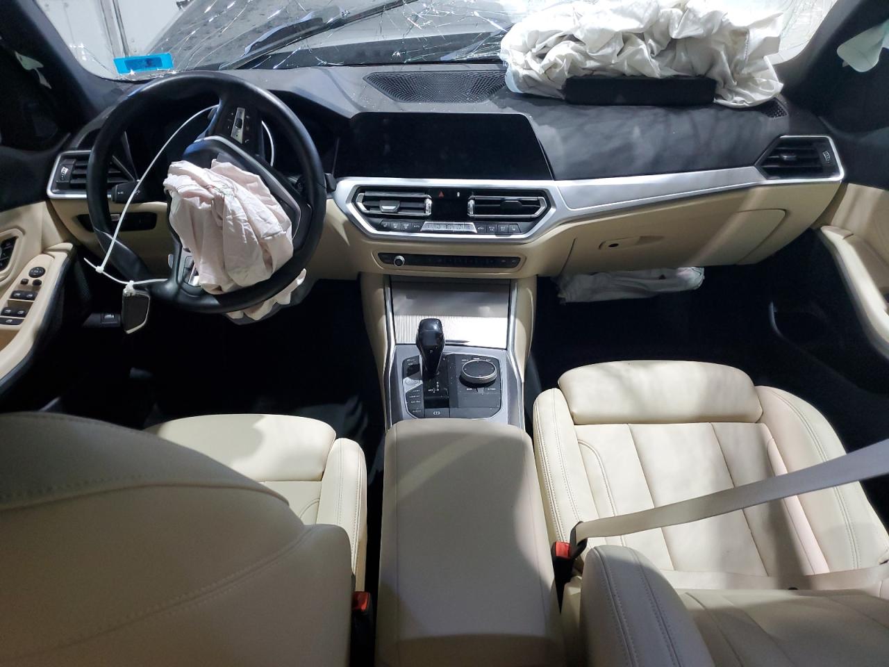 BMW 3 Series Image 7