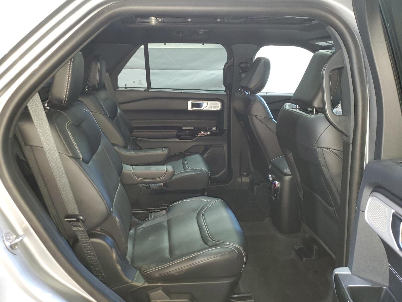 Ford Explorer St Image 9