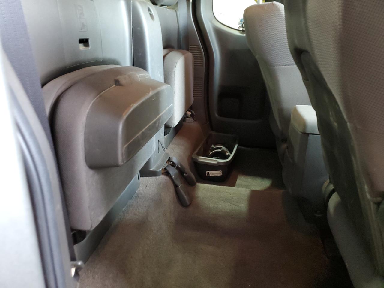 Nissan Frontier King Cab Se Image 10