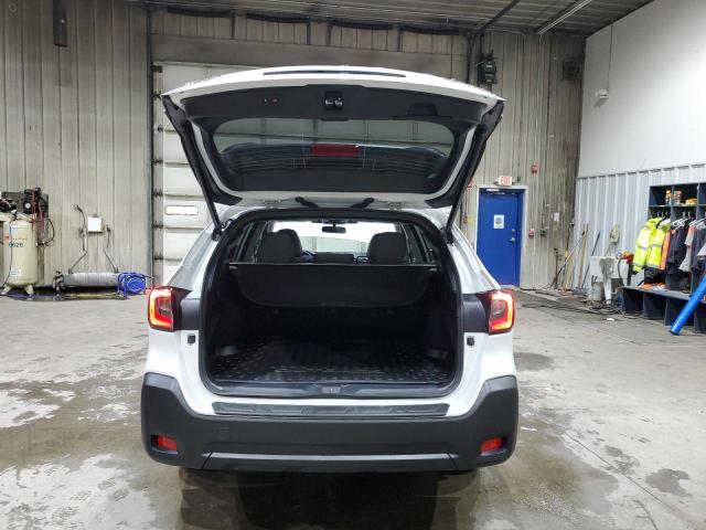Subaru Outback Premium Image 4
