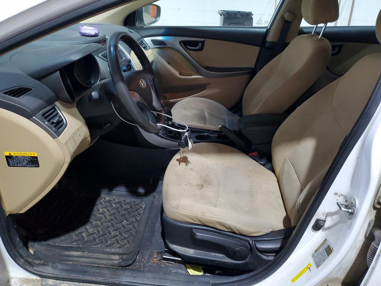 Hyundai ELANTRA Gls Image 10