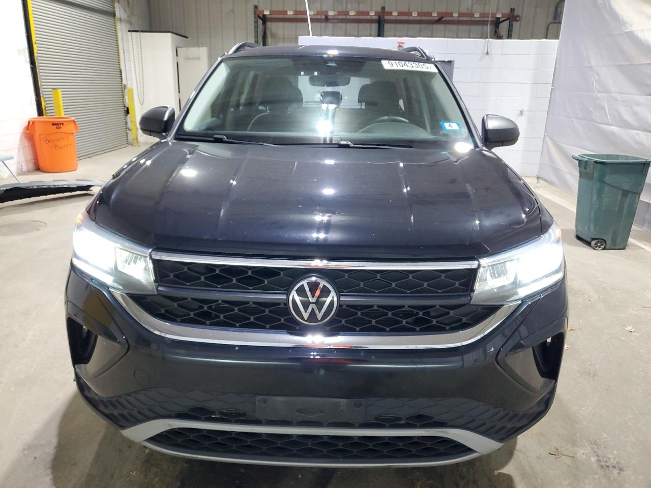 Volkswagen Taos S Image 8