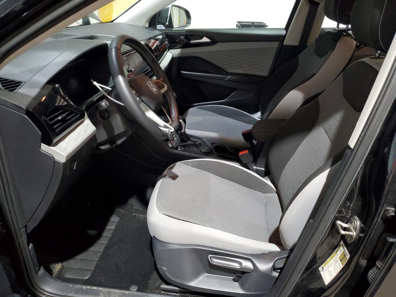 Volkswagen Taos S Image 10