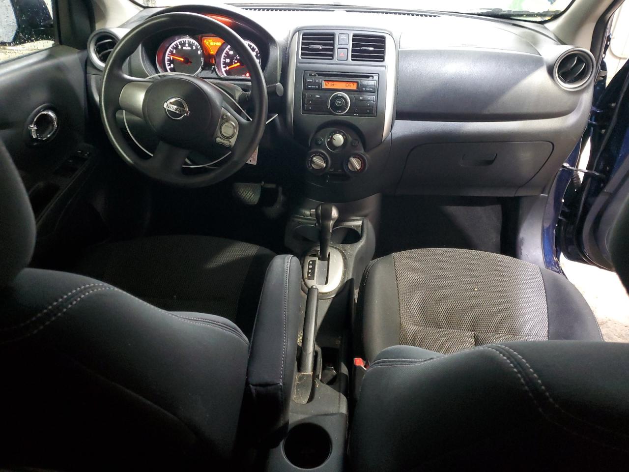 Nissan Versa S Image 5