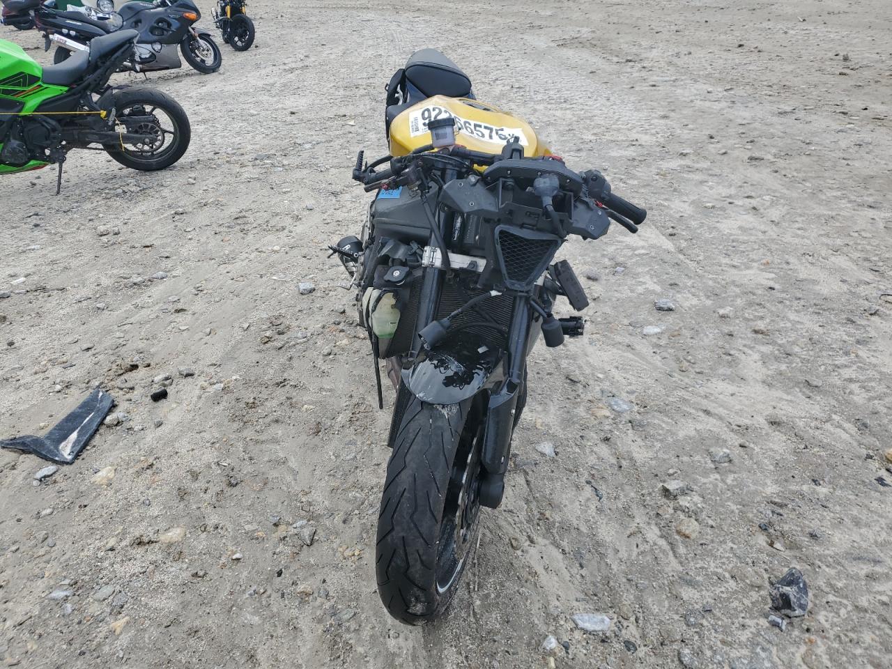 Kawasaki Ninja 600 E Image 9