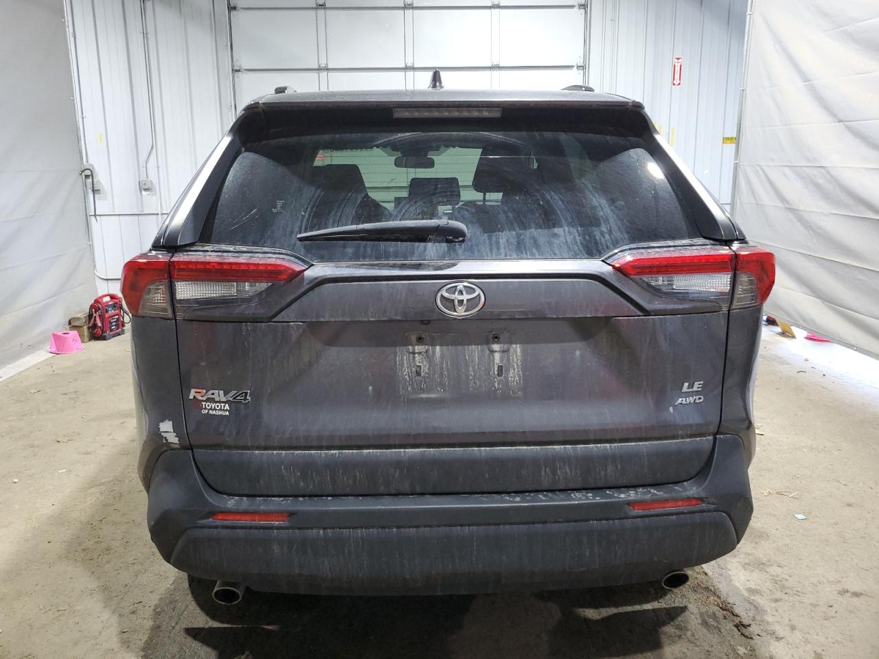 Toyota RAV4 Le Image 2