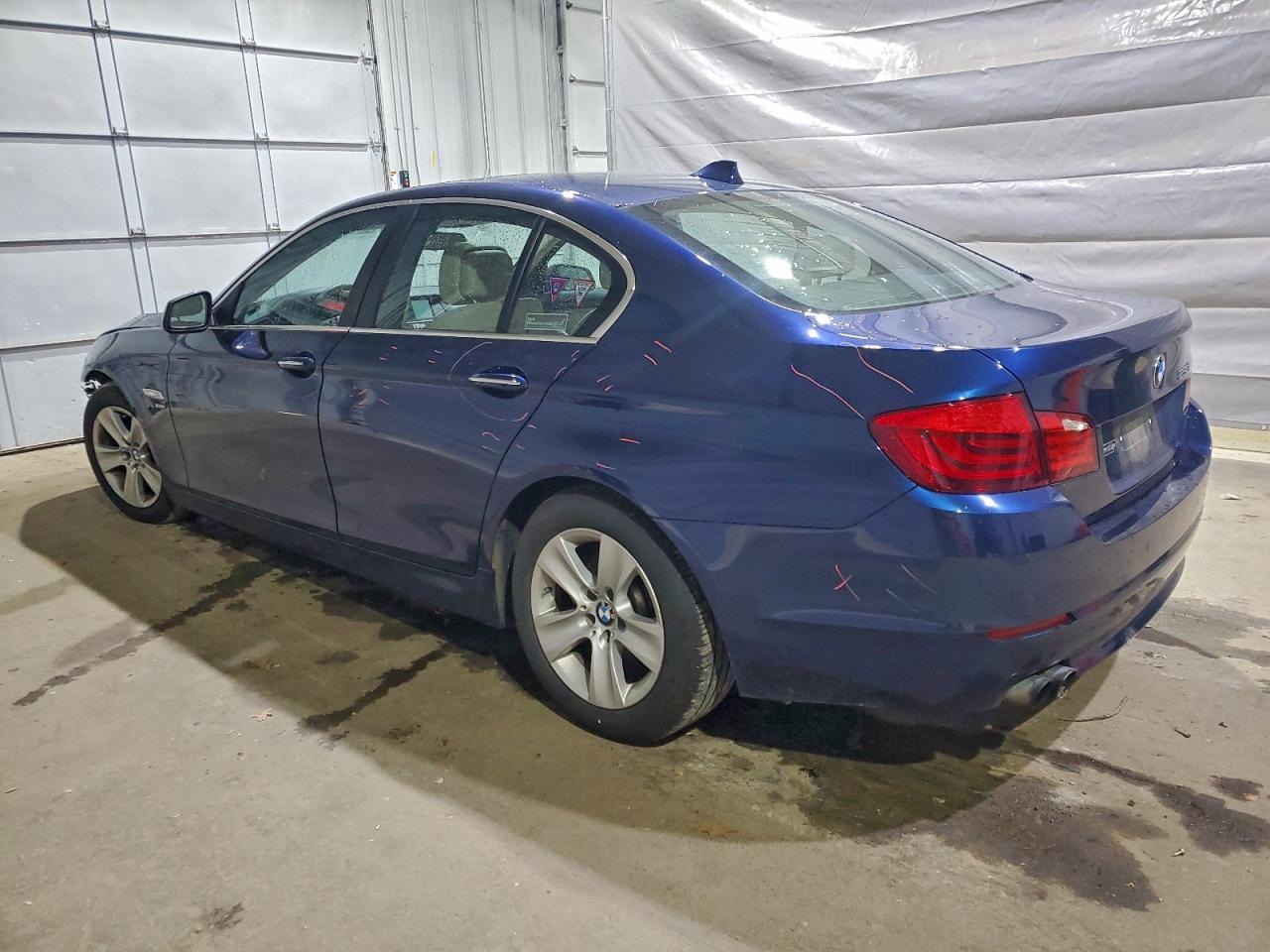 BMW 5 Series Xi Image 2