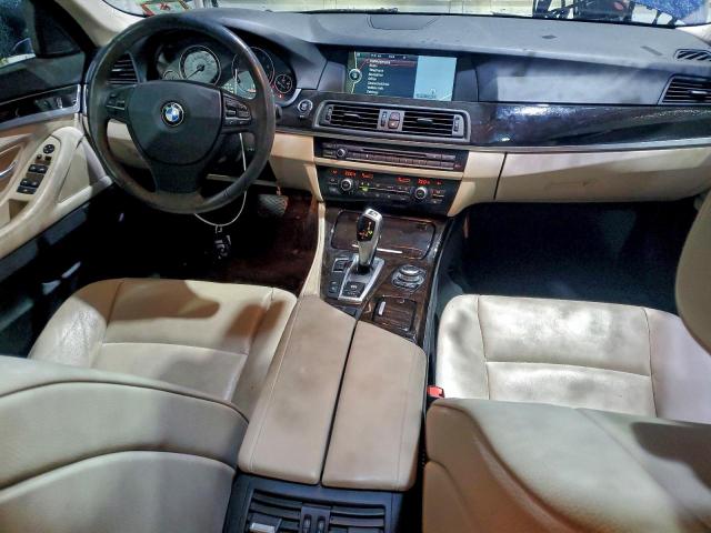 BMW 5 Series Xi Image 10